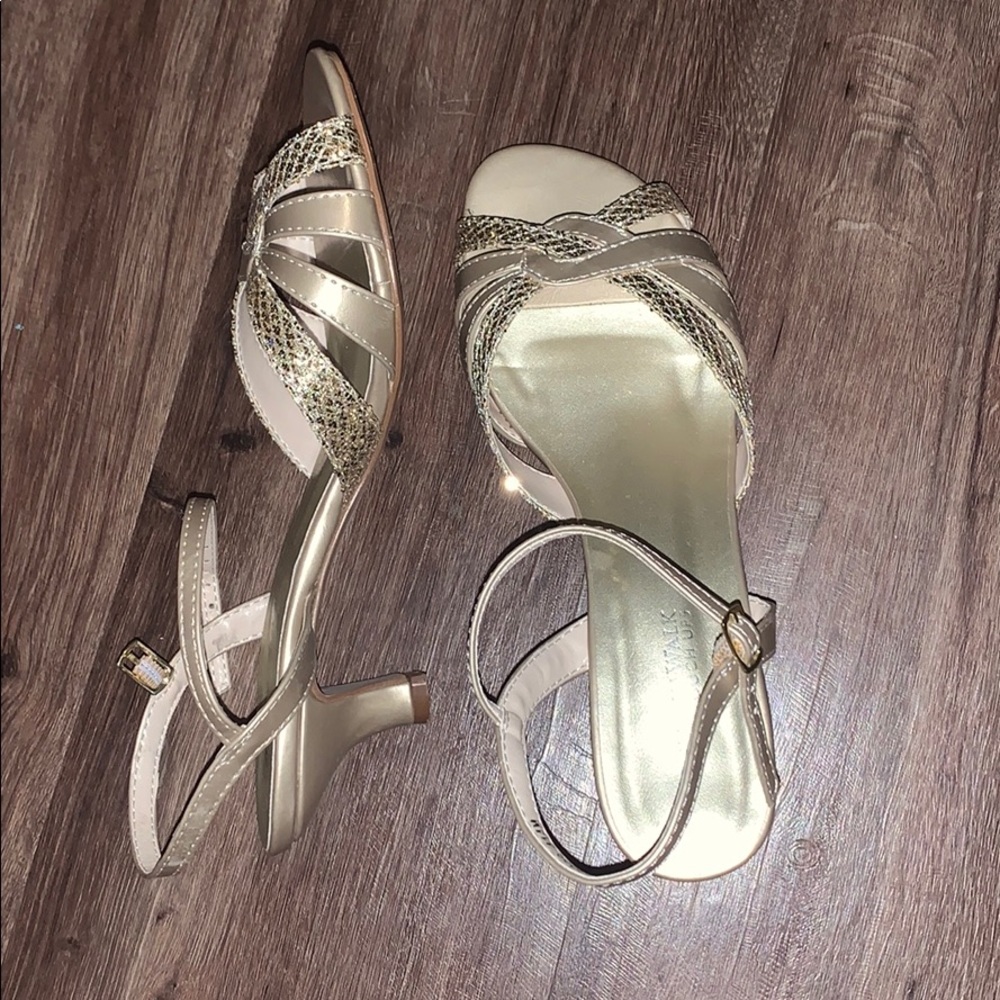 High heel shoes